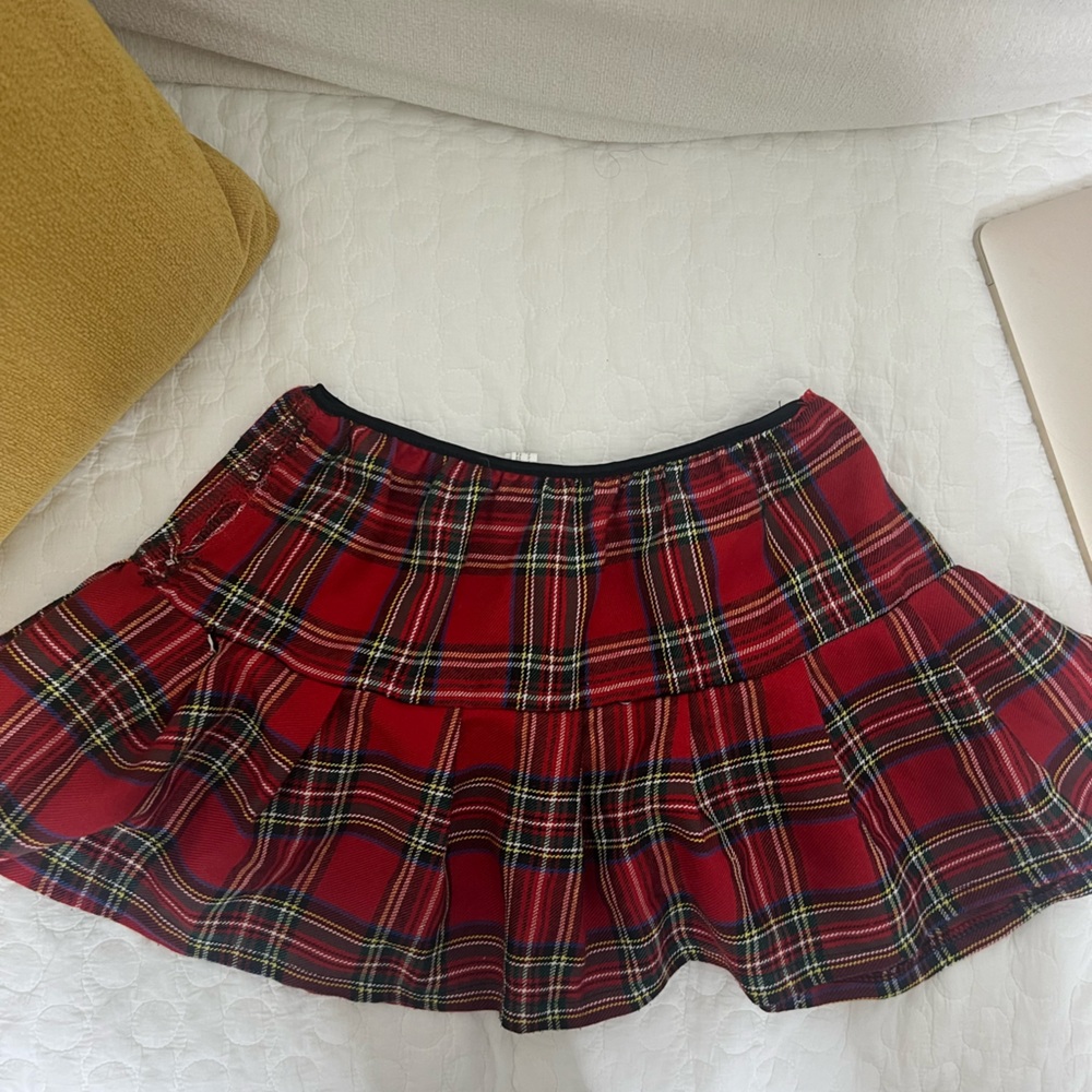 Short mini skirt